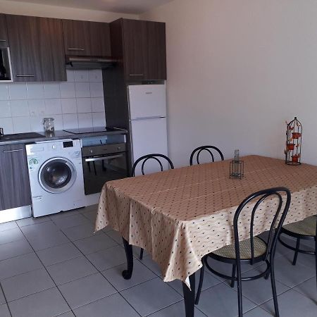 Bel Appartement En Residence Avec Parking Prive Arvert Exterior photo
