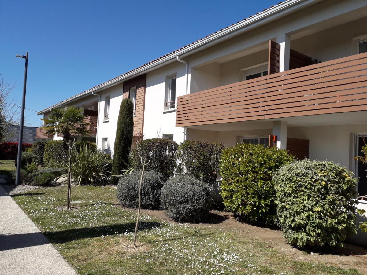 Bel Appartement En Residence Avec Parking Prive Arvert Exterior photo